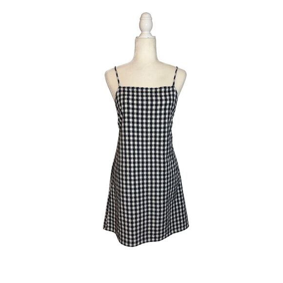 American Eagle Outfitters Dresses & Skirts - American Eagle Gingham Tie-back mini dress - M